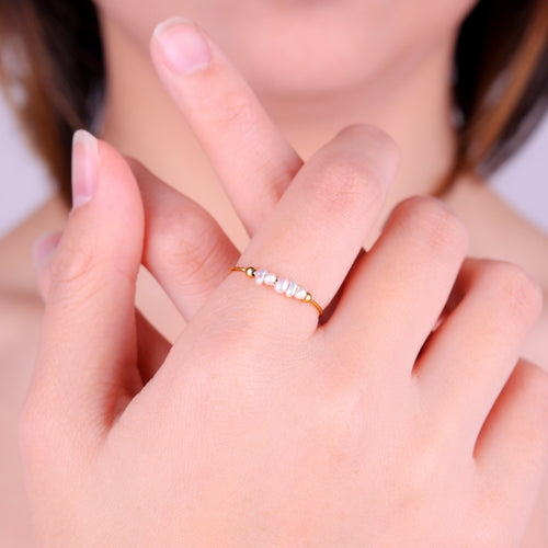 Mini Pearl Ring