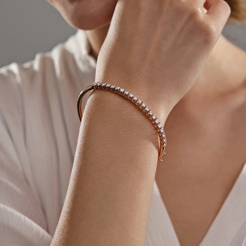 Round Lab Grown Diamond Shared Prongs Bangle Bracelet
