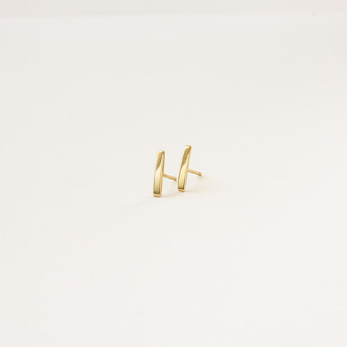 Dainty Bar Studs