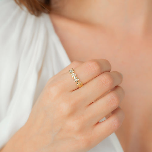 Diamonds & Daisies Eternity Ring