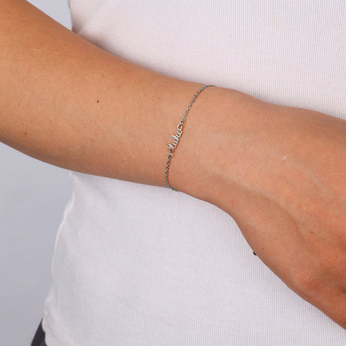 Stella Dainty Name Bracelet