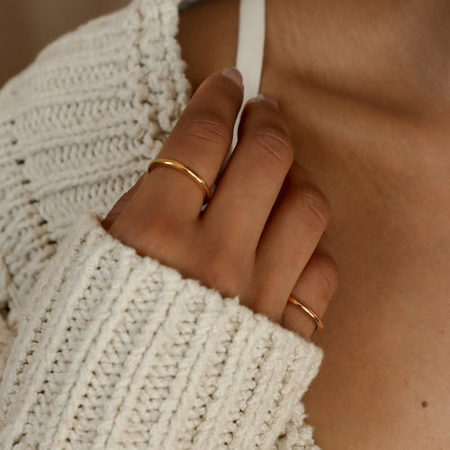Delicate Knuckle Ring: Minimalist Beauty