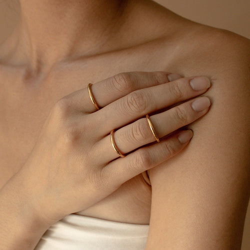 Delicate Knuckle Ring: Minimalist Beauty