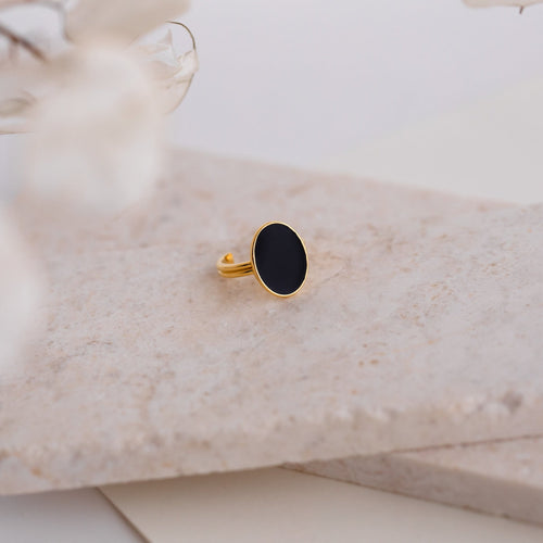 Vintage Glamour: Midnight Hour Black Onyx Signet Ring