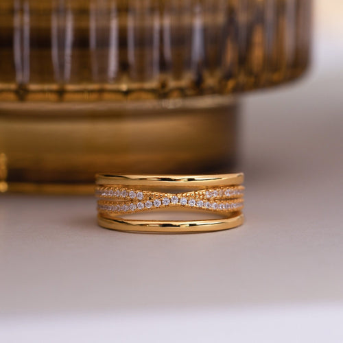 Elegant Sparkle: Amani Twist Ring