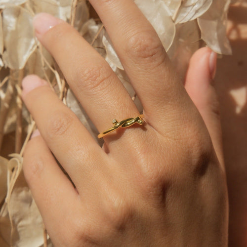 Valerie Knot Ring