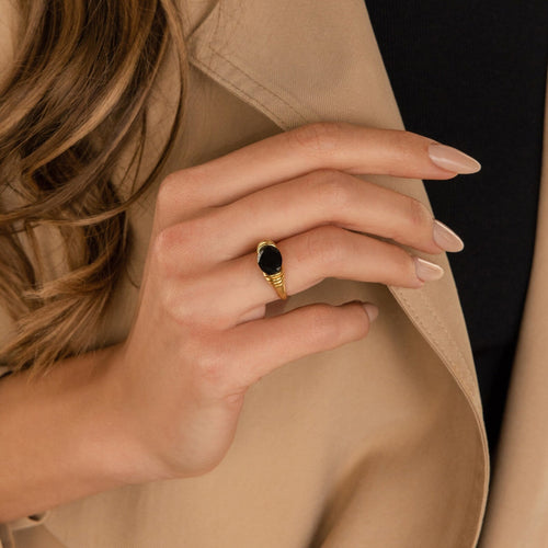 Dusk Signet Ring with Black Onyx Stone