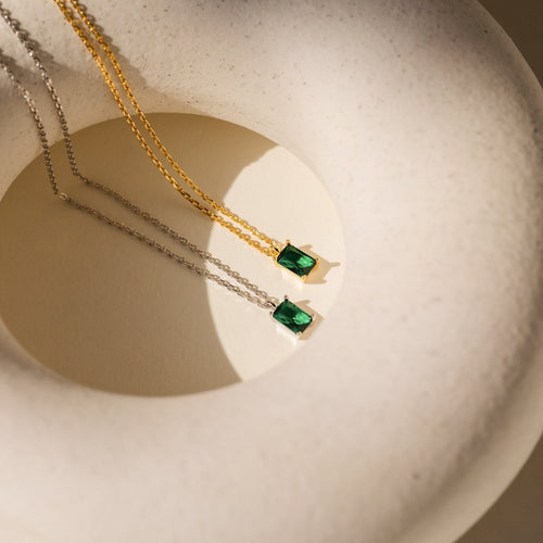 Maia Emerald Pendant Necklace