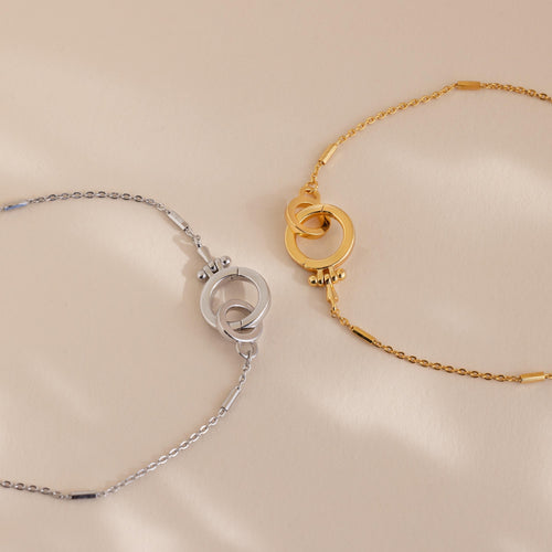 Hinged Circle Pendant Bracelet