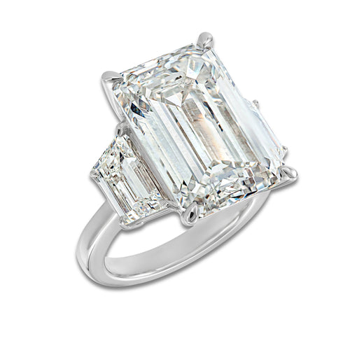 Bellagio Ring 18K White Gold, E, VS1 | IGI Certified, 15 ct Center
