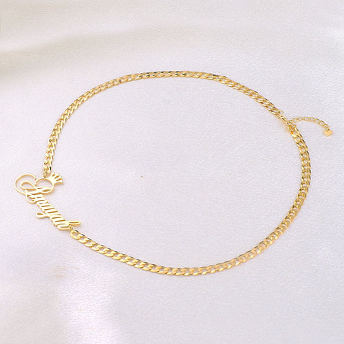 The Queen Name Necklace