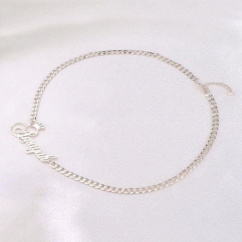 The Queen Name Necklace