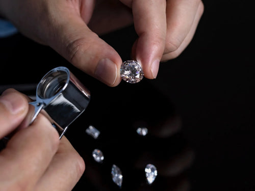 Unveiling the Brilliance of Lab-Created Diamonds: A Modern Choice for Timeless Elegance