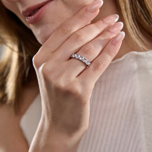 Round Lab Grown Diamond Alternating Band