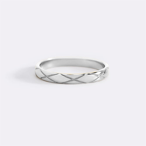 Classic Hatch Ring