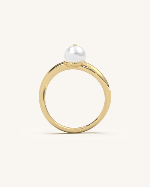 Classic Pearl Ring