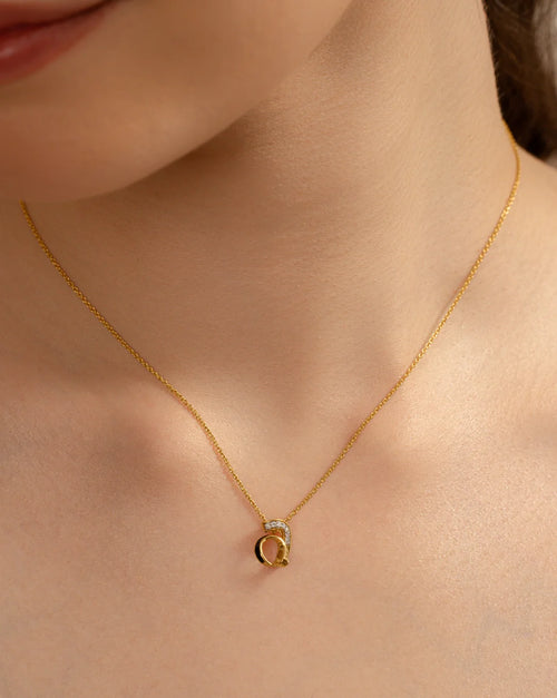 A Curve Necklace