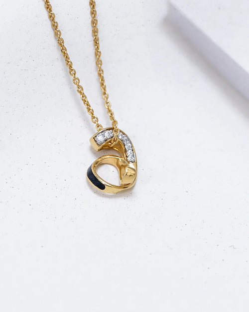 A Curve Necklace