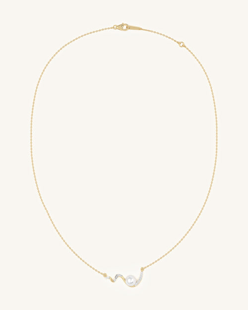 Wavy Pearl Necklace