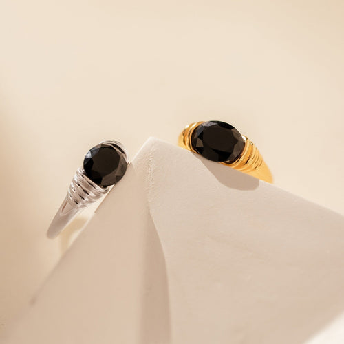 Dusk Signet Ring with Black Onyx Stone