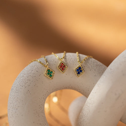Vintage-Style Braided Frame Pendant