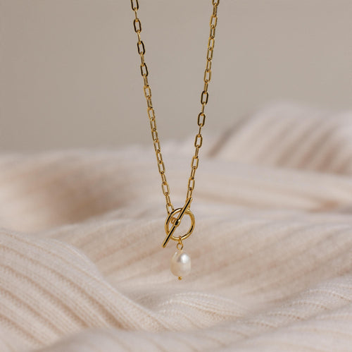 Paperclip Pearl Toggle Necklace