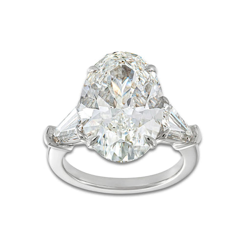London Ring 18K White Gold, E, VS1 | IGI Certified, 8 ct Center