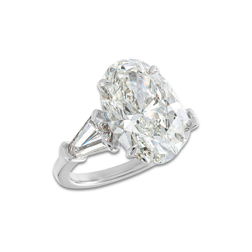 London Ring 18K White Gold, E, VS1 | IGI Certified, 8 ct Center
