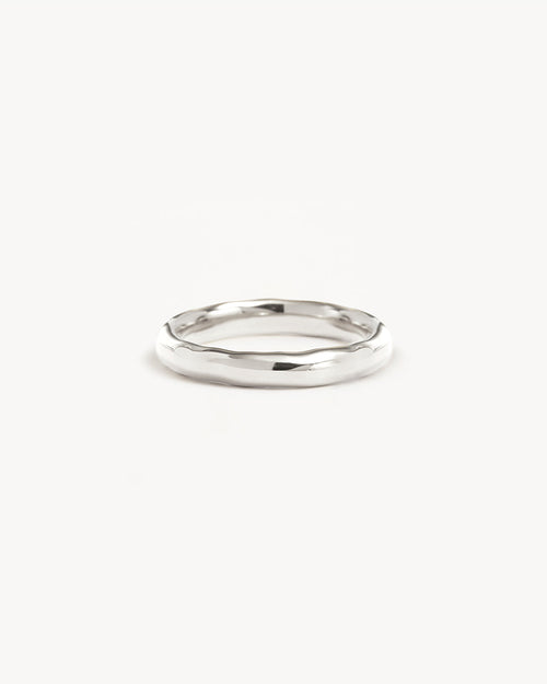 White Gold Vermeil Lover Medium Ring